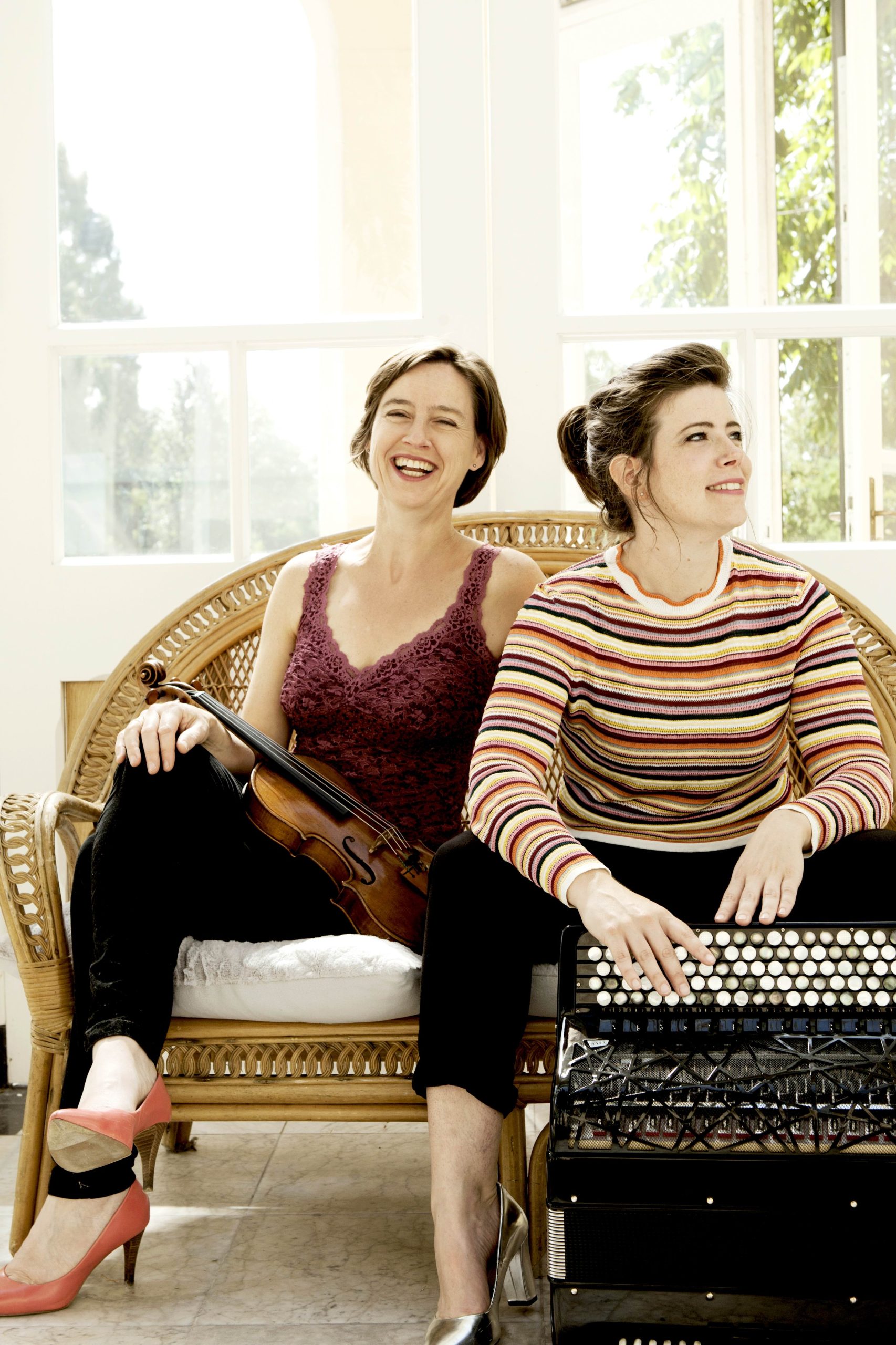 DUO ROZEMOND & BEKKERS: Jacobien Rozemond (viool en zang) en Renée Bekkers (accordeon)